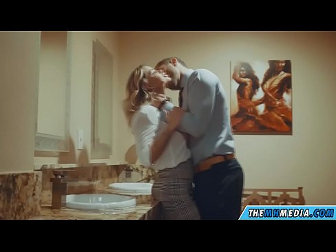 ❤️ Meta blonda busty seduces f'kamra tal-banju pubbliku ❤❌ Porno vk lilna mt.xxxpornolive.ru